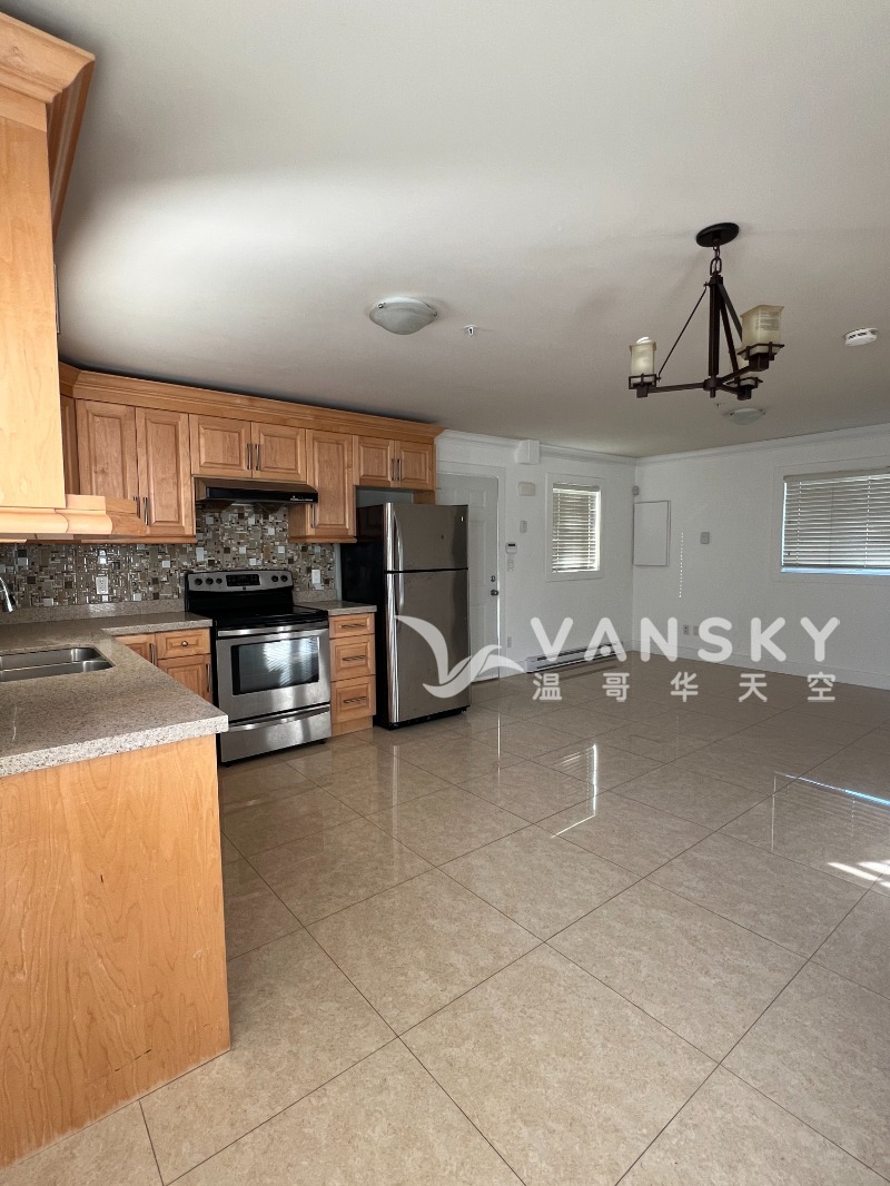 250211124956_dinning room.jpg